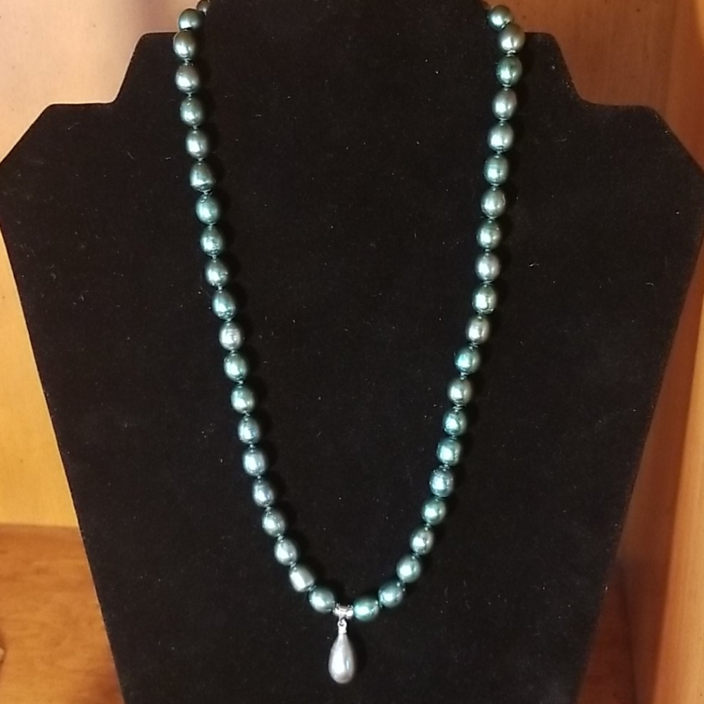 18“  10-12mm Tahitian Black Baroque Pearl …